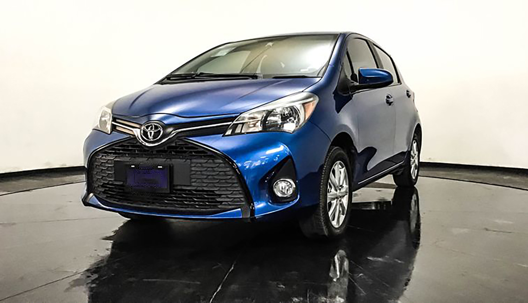 Toyota Yaris Hatch Back SE 2015